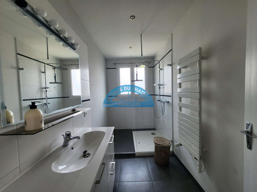 Maison à PONTAULT-COMBAULT