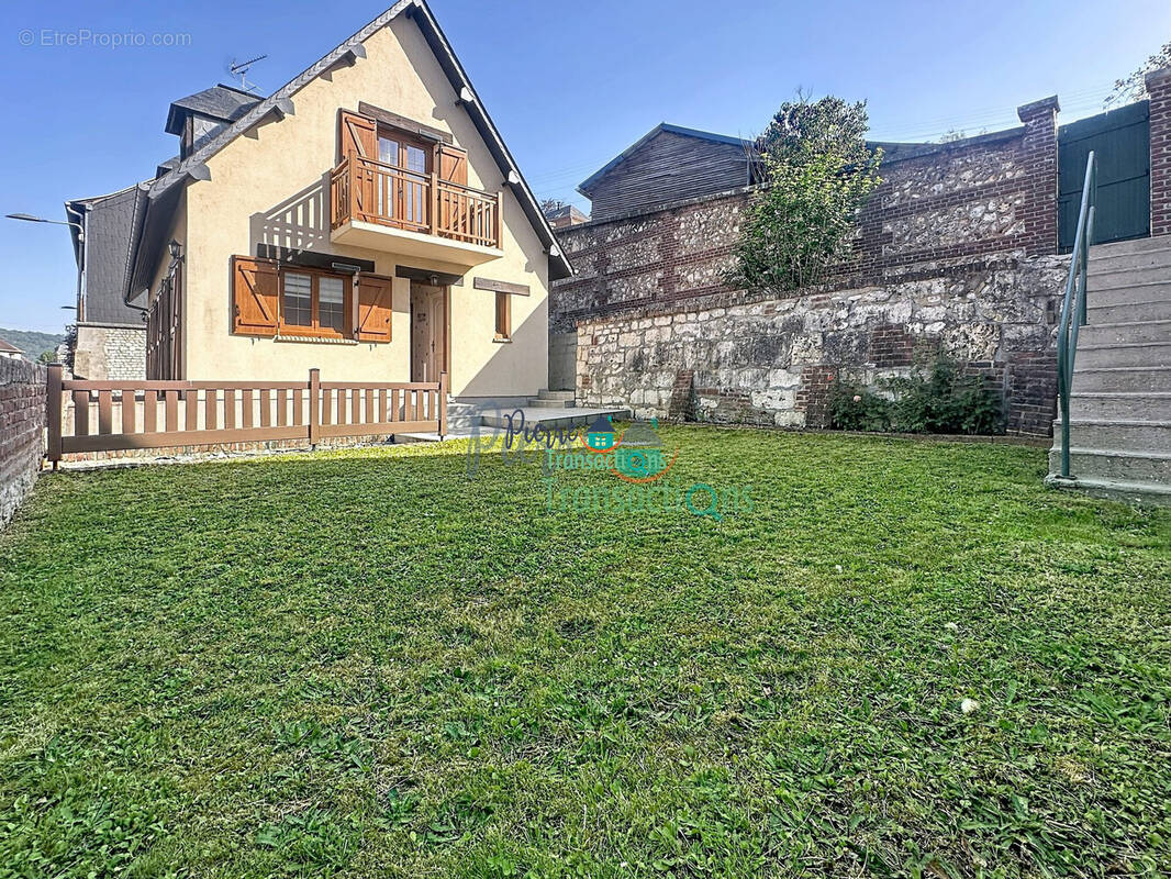 Maison à VILLEQUIER