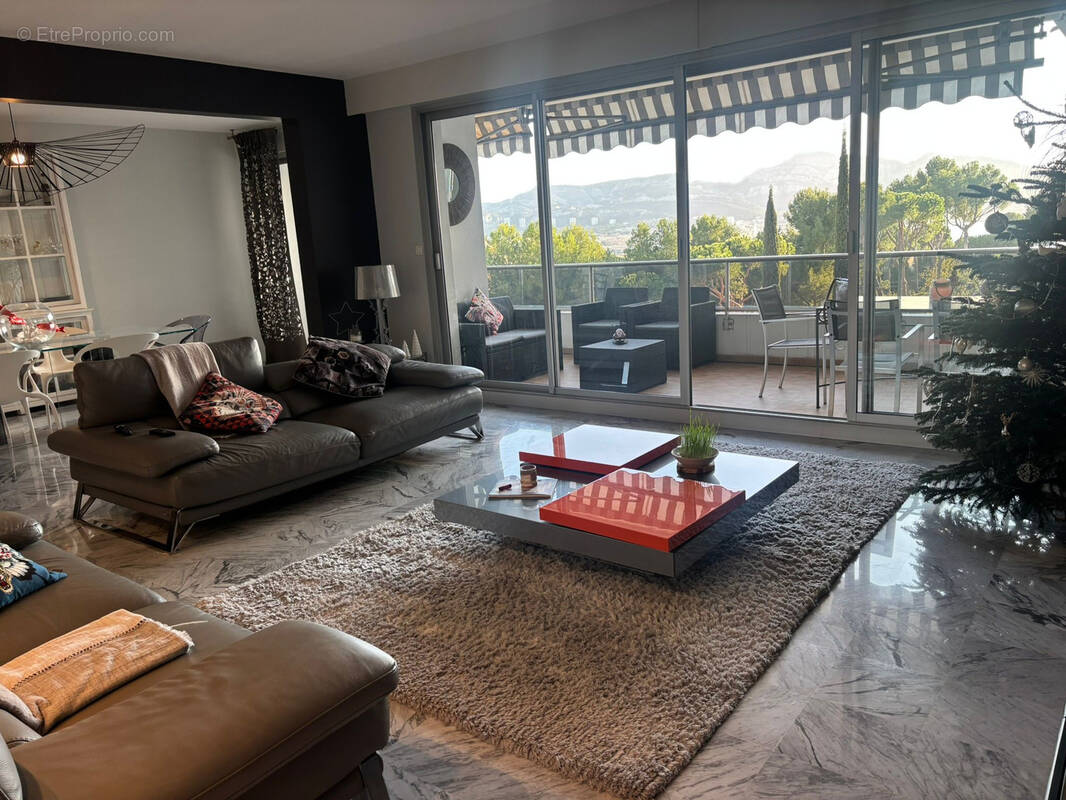 Appartement à MARSEILLE-8E