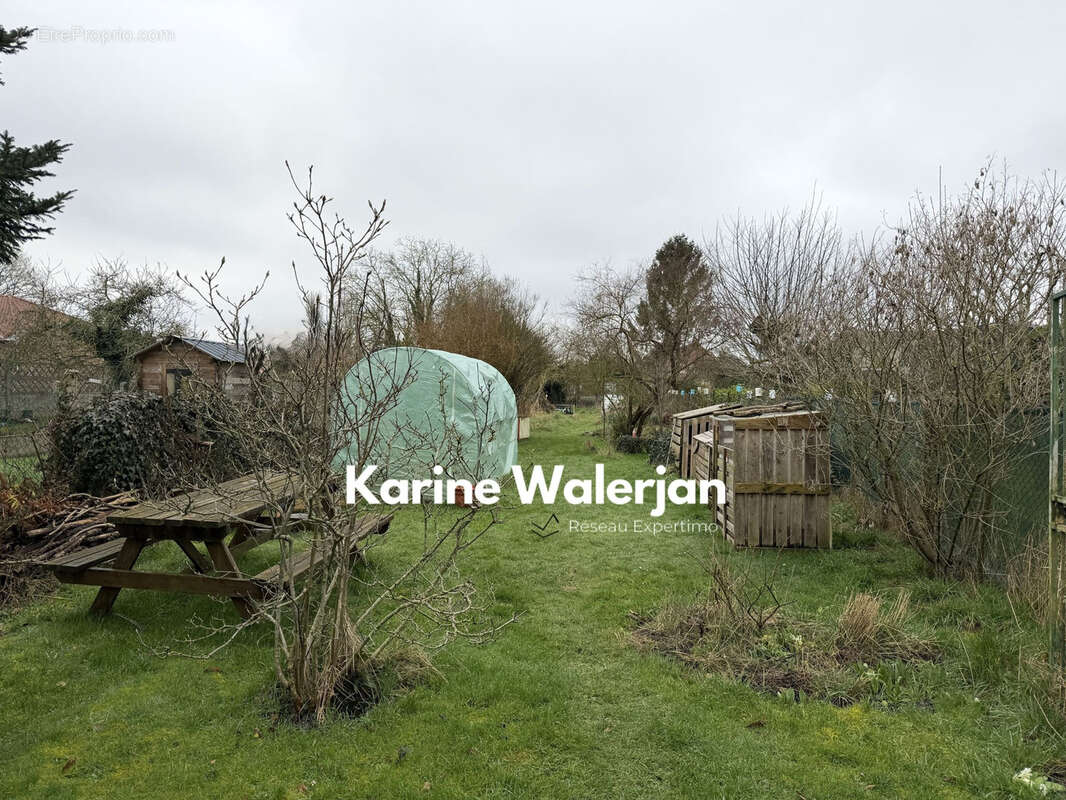 Maison à COURRIERES