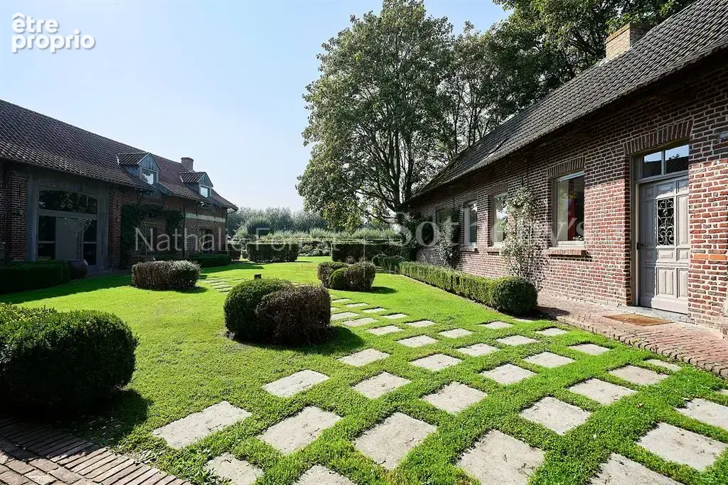 RONCQ magnifique corps de ferme avec piscine hanger et dépendance aménagée. - photo 12