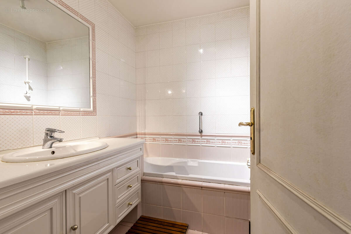 Appartement 5 pièces - saint germain en laye - photo 10