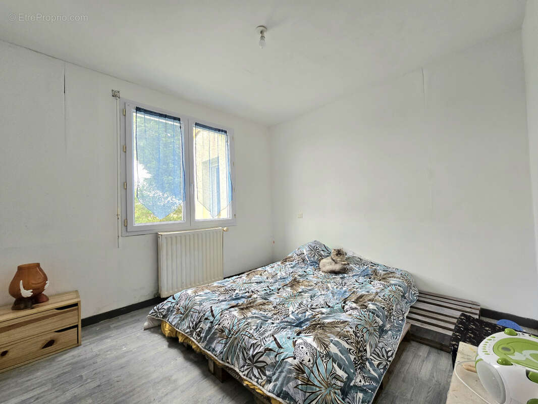 Maison à SAINT-CHRISTOPHE-LA-COUPERIE