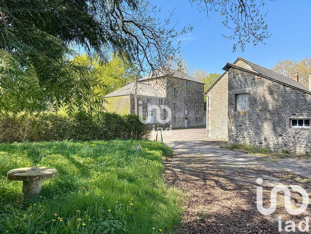 Photo 1 - Maison à MEZIERES-SUR-COUESNON