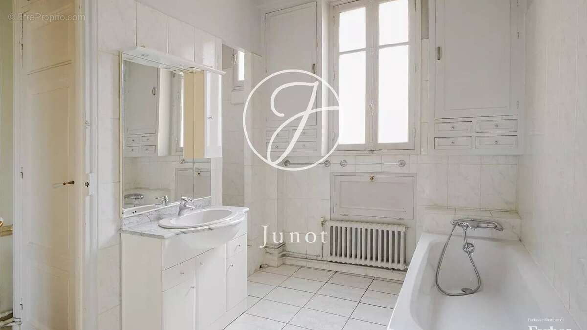 Appartement à PARIS-6E