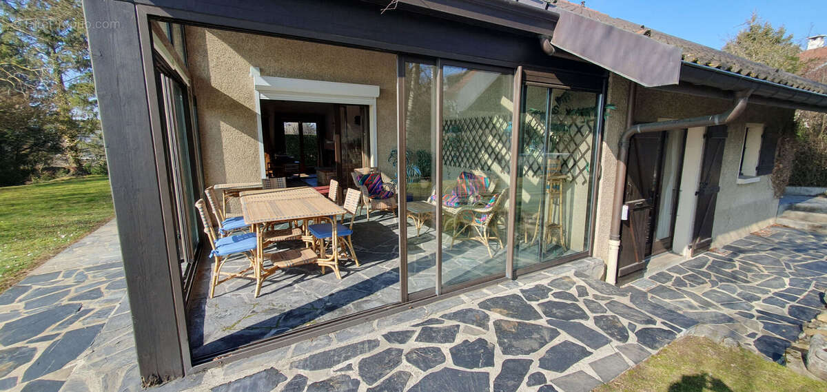 Maison à CRANVES-SALES