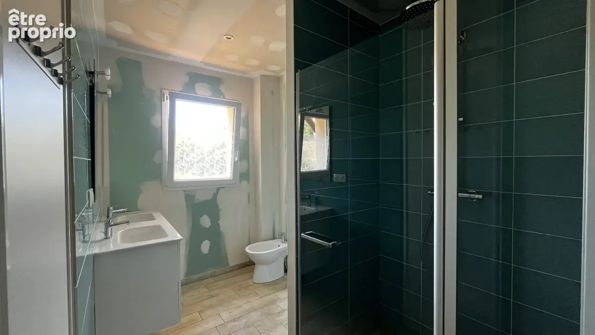 Maison récente en campagne sur 6 500 m2 de terrain - photo 8