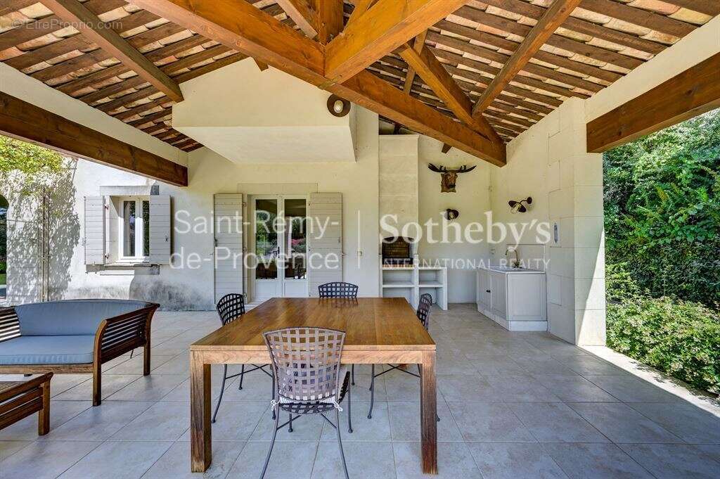 Belle propriété à acquérir à Saint Rémy de Provence, proche du centre - photo 11