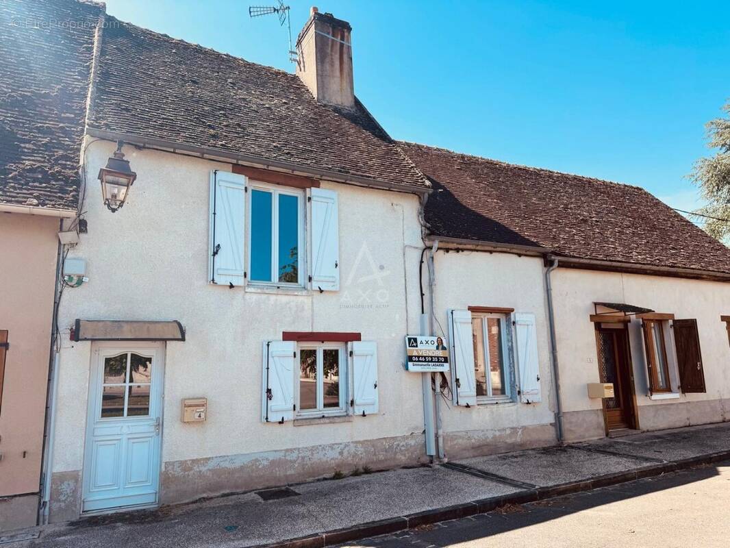 Maison à CHAMPCEVRAIS