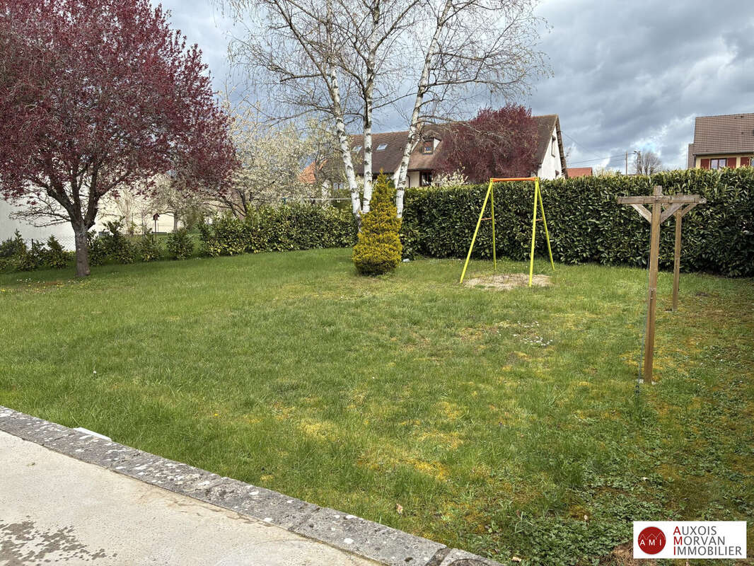 Maison à PRECY-SOUS-THIL