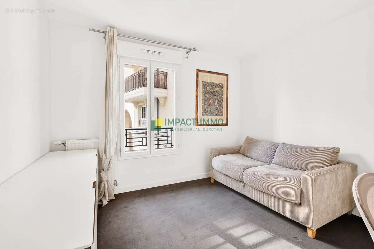 Appartement à LA GARENNE-COLOMBES