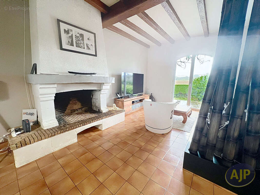 Maison à SAINT-CHRISTOPHE-DU-BOIS