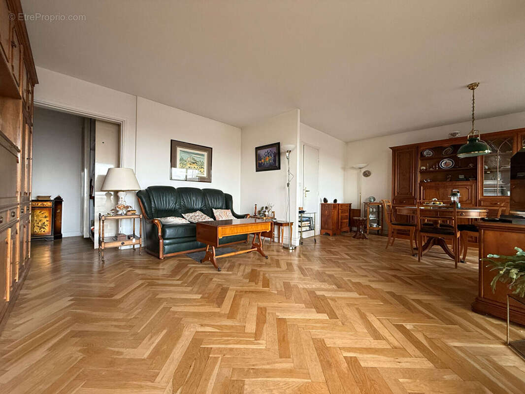 Appartement à MONTROUGE