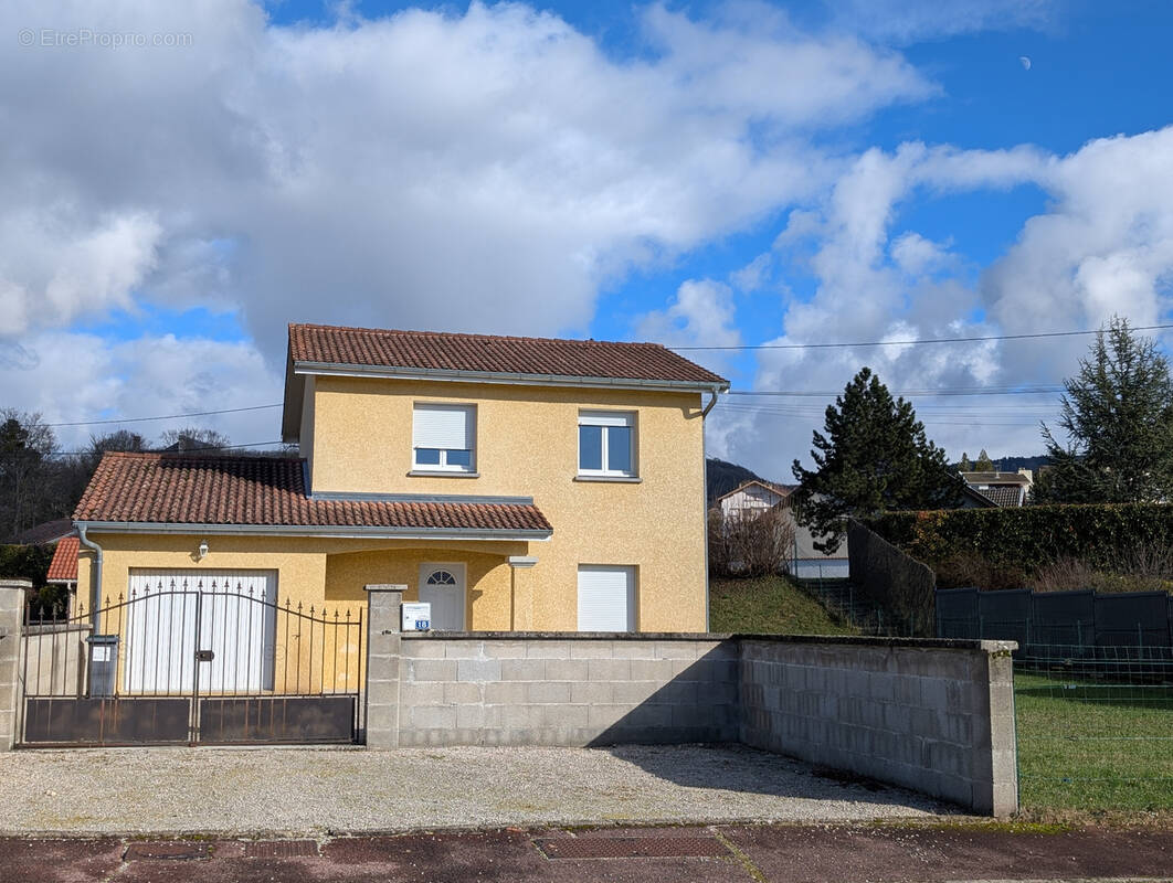 Maison à AMBERIEU-EN-BUGEY