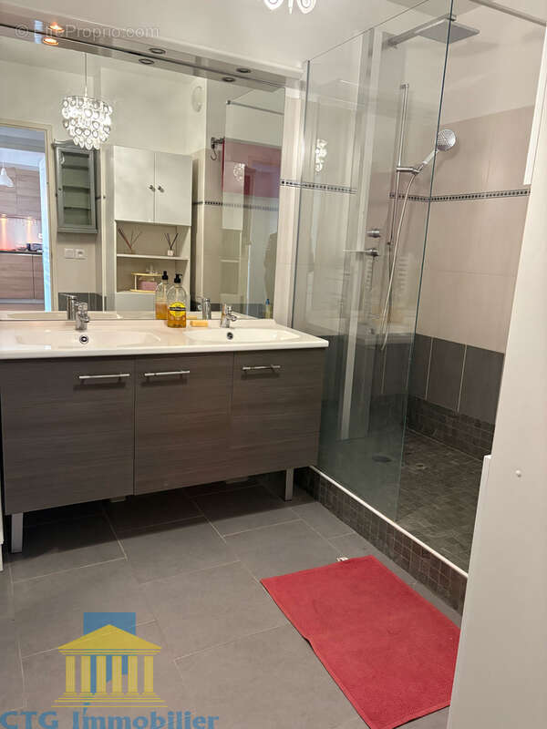 Appartement à MARSEILLE-8E