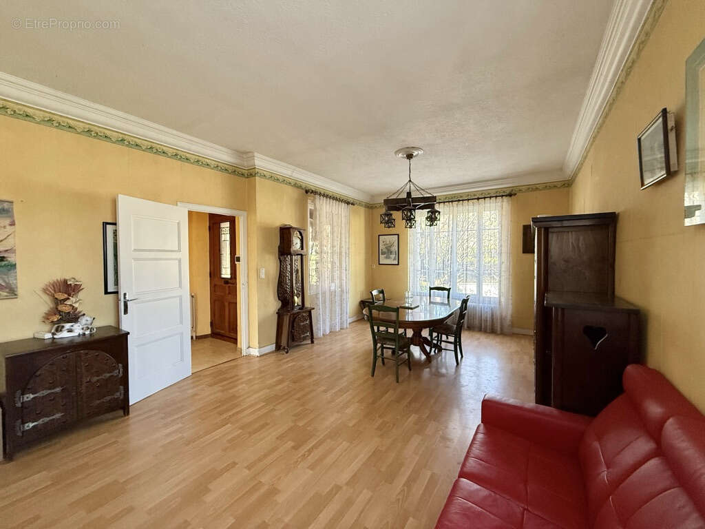 Maison à TOURNON-SUR-RHONE