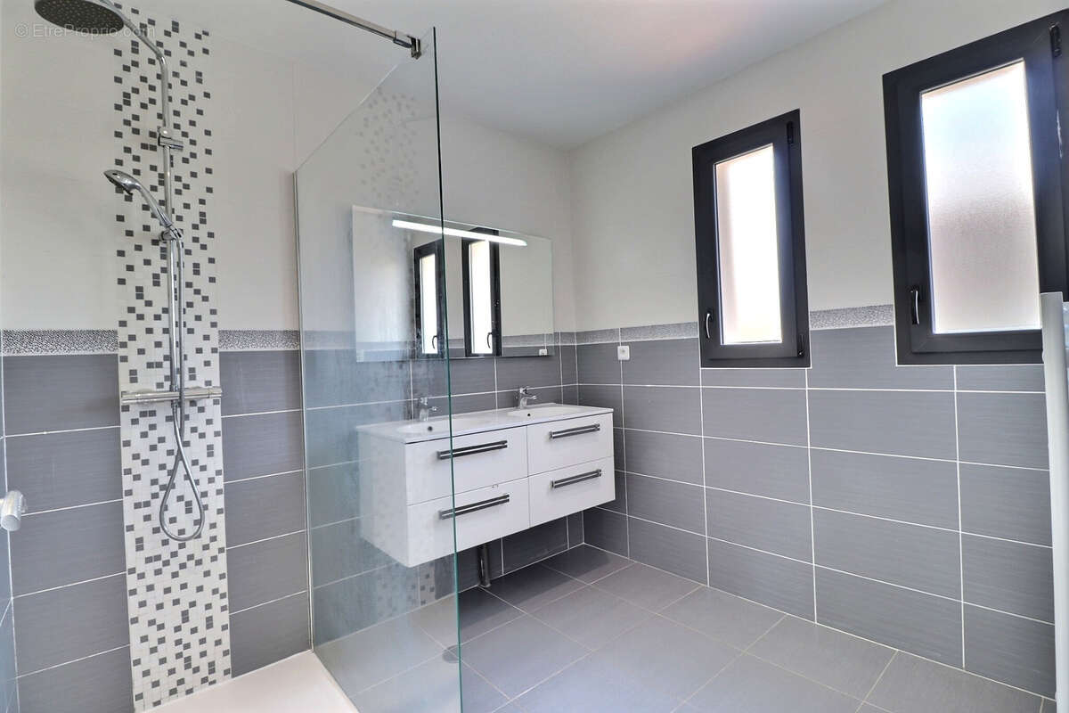 A vendre : Maison 4 pièces avec jardin et GARAGE de 94m2 à ARGELES SUR MER - photo 13