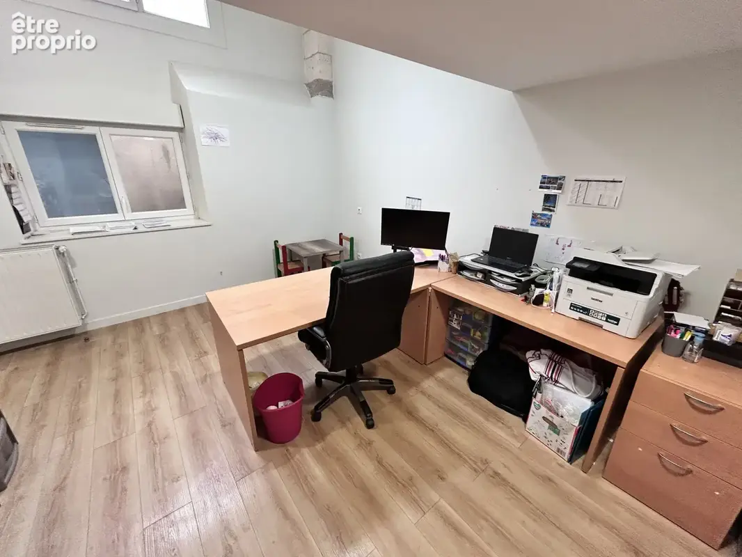 Local professionnel 85 m2 PMR   Bureaux aménagés   Secteur Louyat - photo 7
