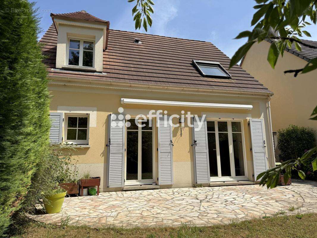 Maison à LA QUEUE-EN-BRIE