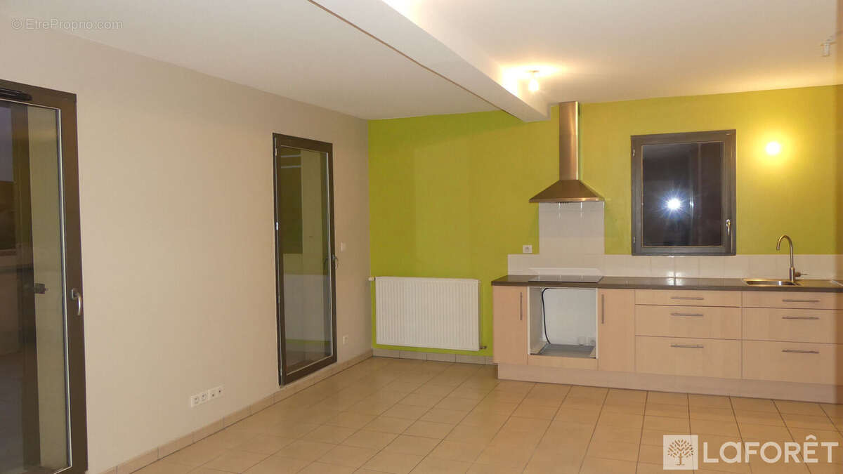 Appartement à L'ISLE-D'ABEAU