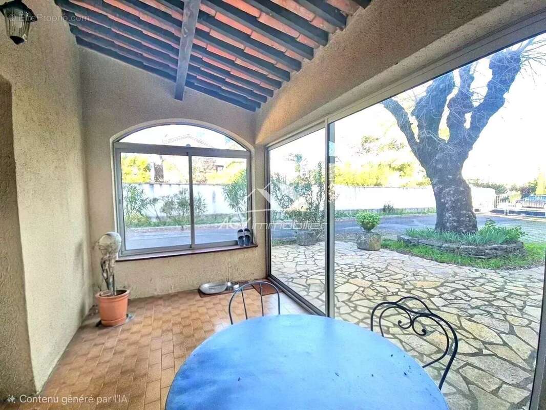 Maison à SAINT-HILAIRE-DE-BRETHMAS