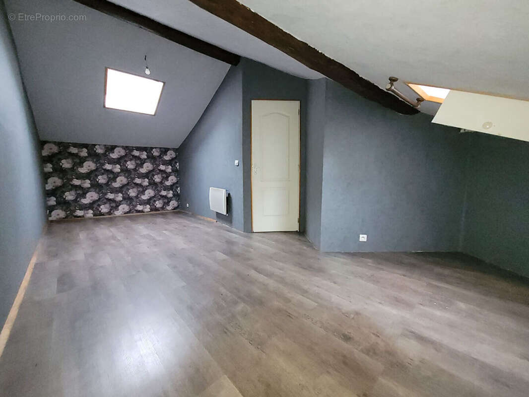 Appartement à TENAY