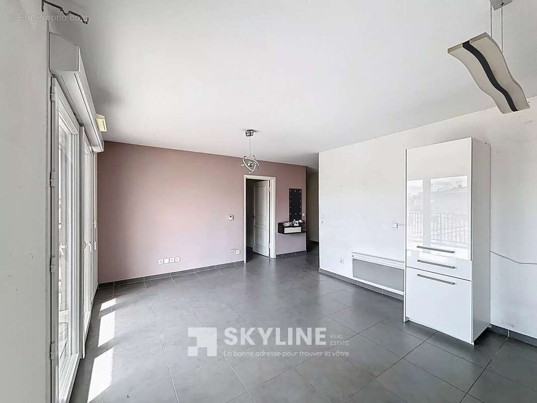 Appartement à MARSEILLE-3E