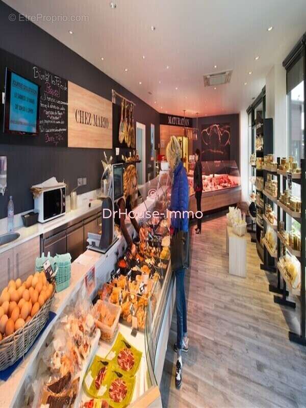 Commerce à CHAMPAGNE-AU-MONT-D&#039;OR