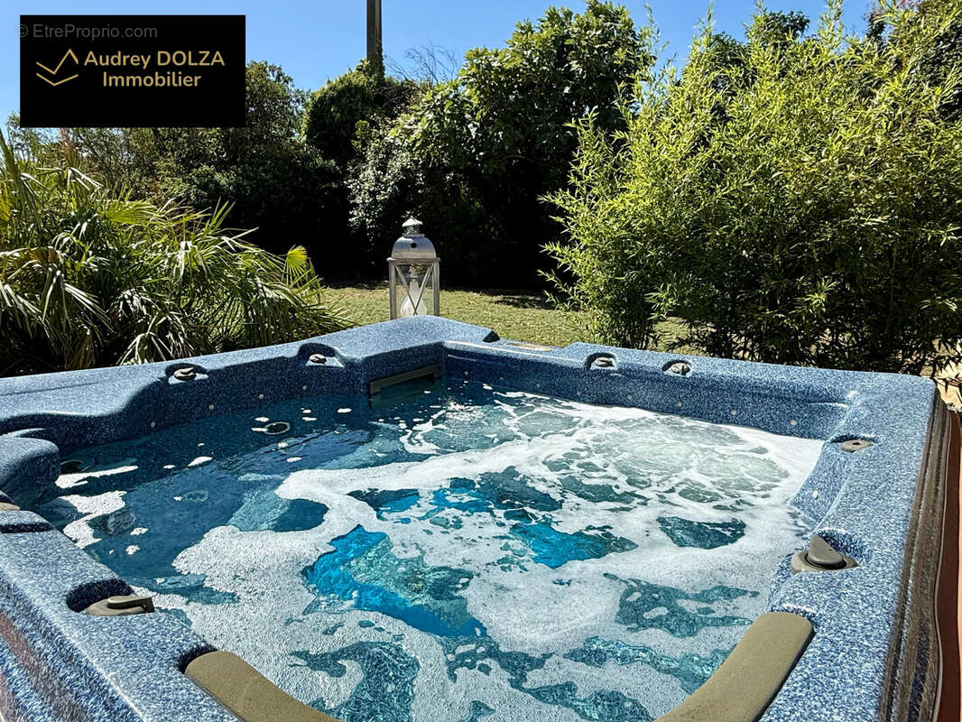 Maison à BERRE-L&#039;ETANG