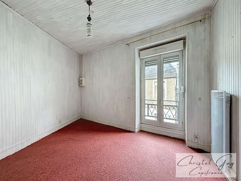 Appartement à CHATEAU-DU-LOIR