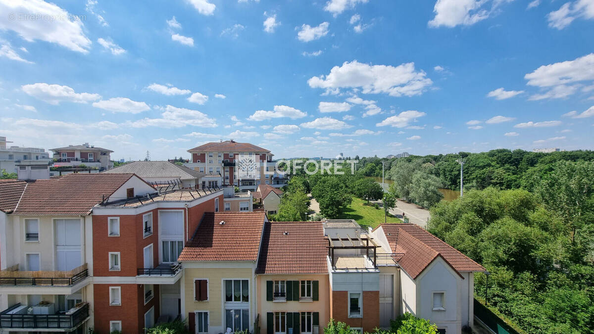 Appartement à VILLENEUVE-LA-GARENNE