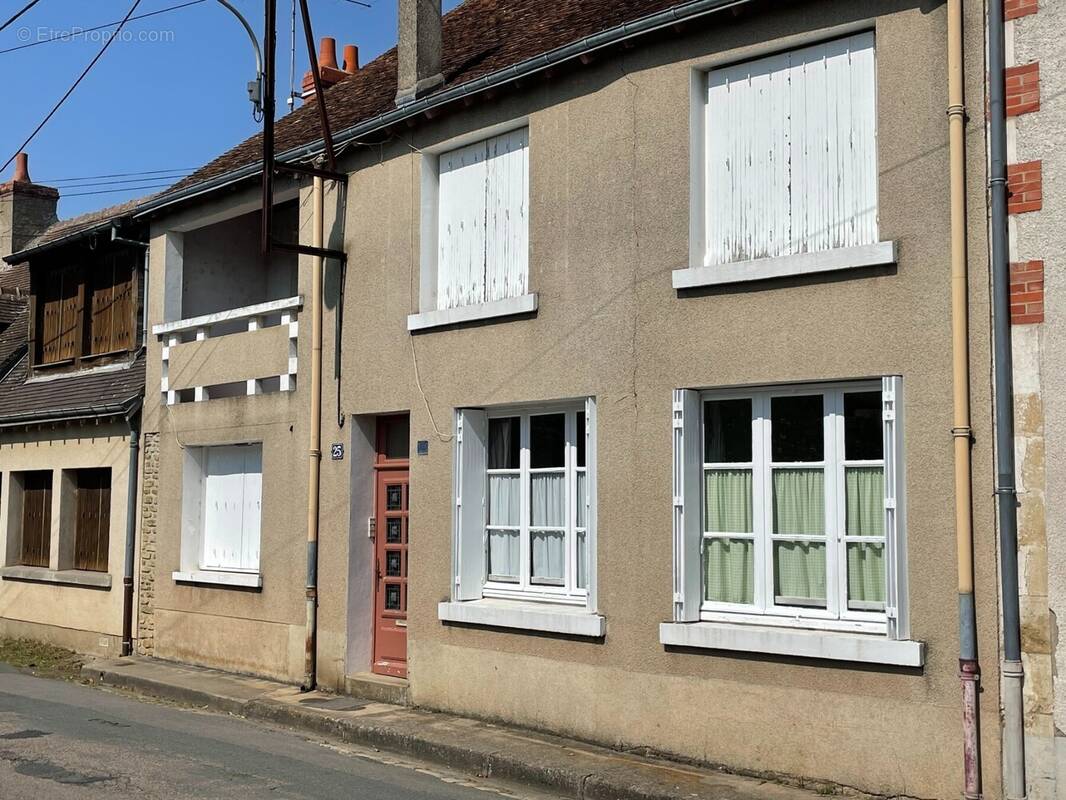 Maison à LA CHATRE
