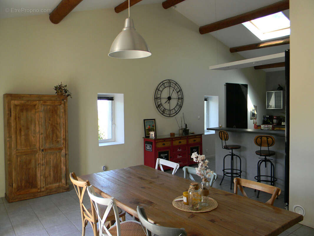 Maison à MONTELIMAR