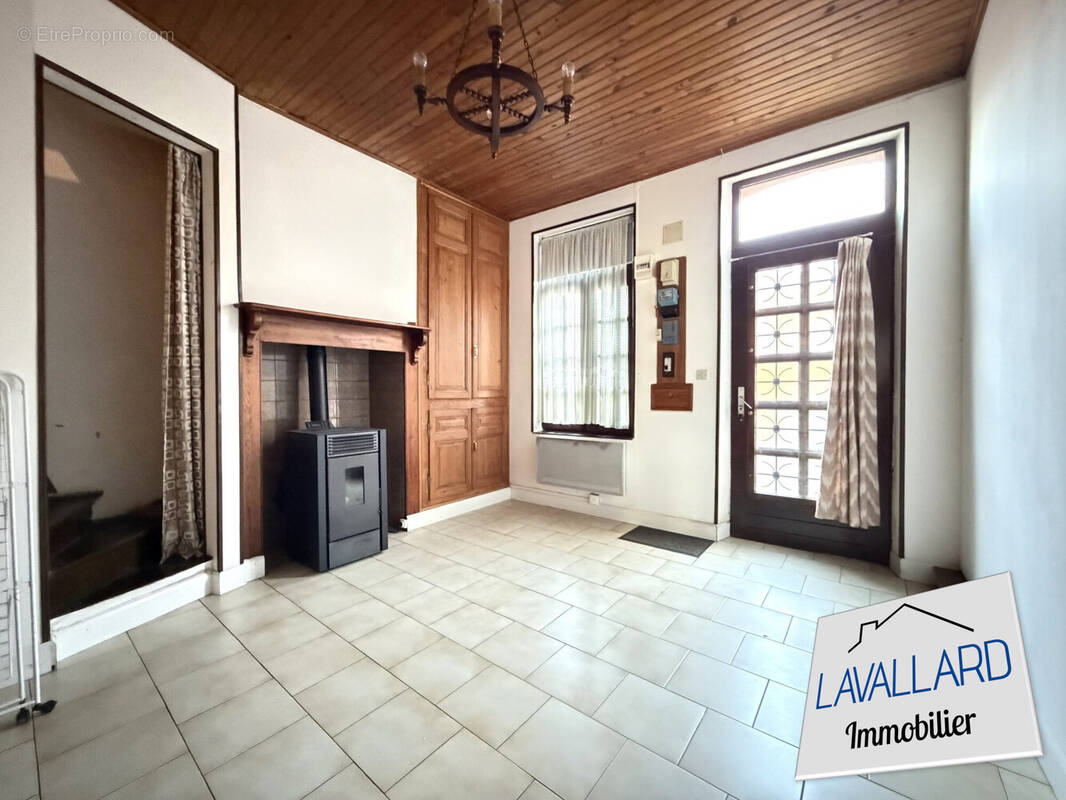 Maison à SAINT-LEGER-LES-DOMART