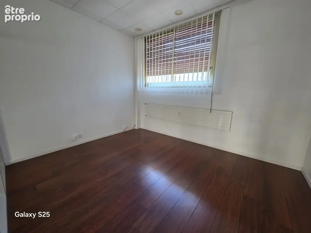 Commerce 96 m² à vendre à Hyeres (83400) - photo 7