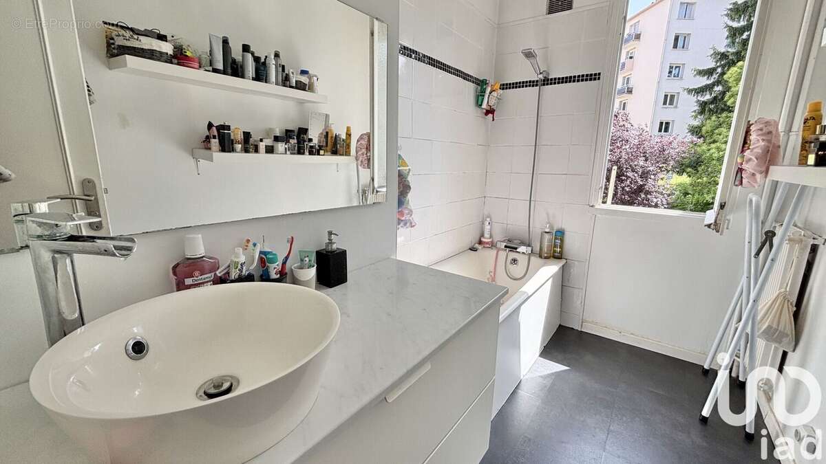 Photo 8 - Appartement à SAINT-ETIENNE