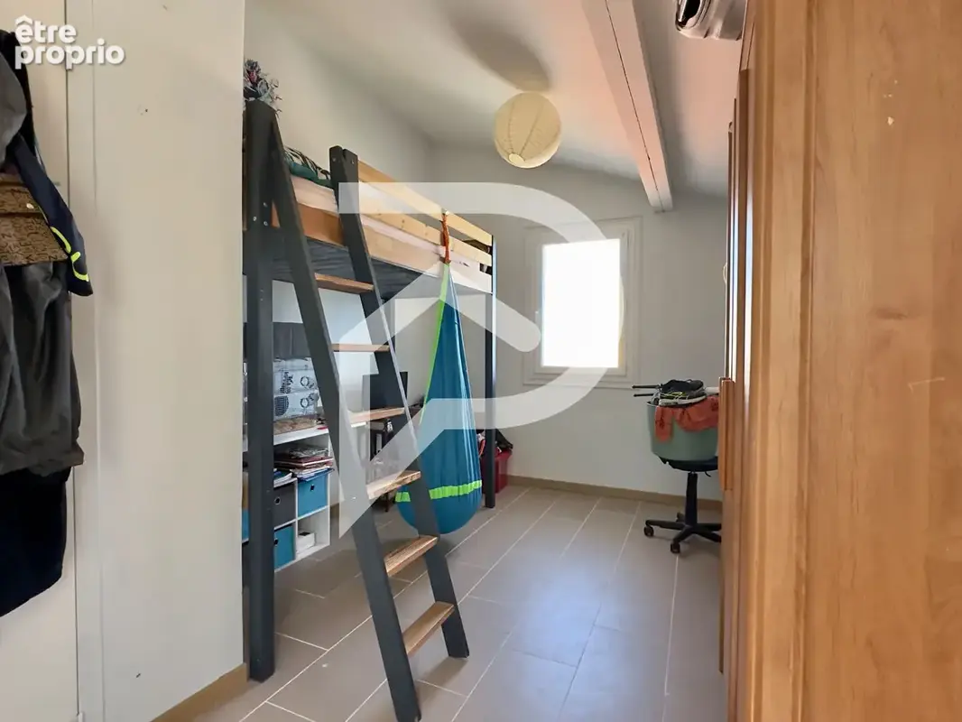 NEUVIC - Maison de ville 5 pièces 109 m2 - photo 11