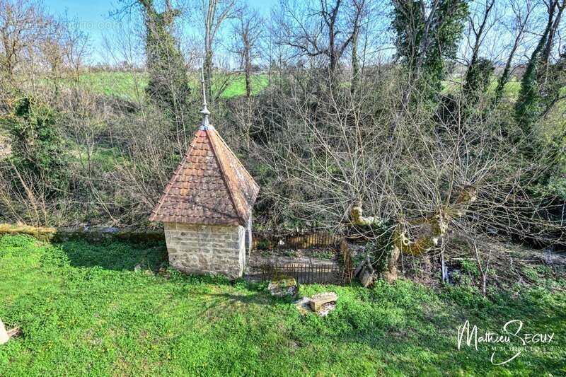 Maison à MESSIMY