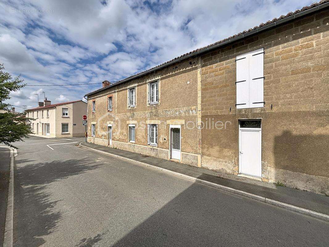 Maison à GENNETON