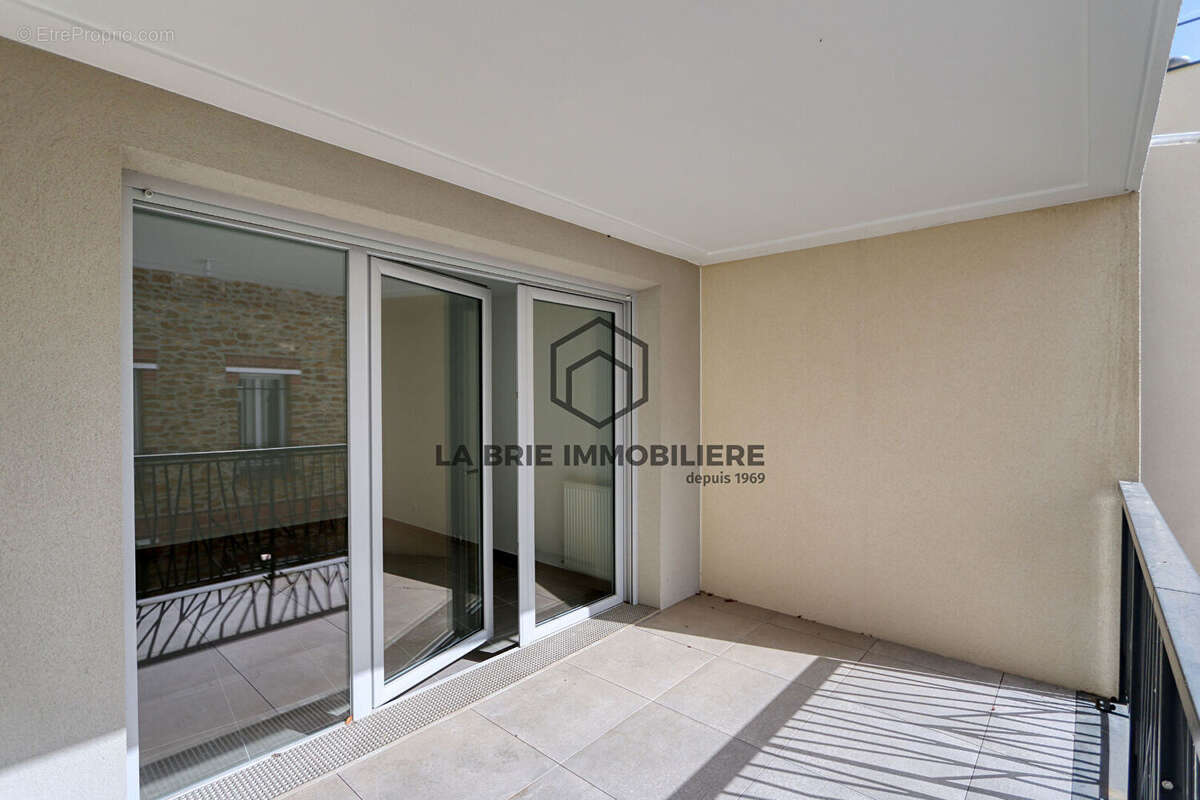Appartement à CHENNEVIERES-SUR-MARNE
