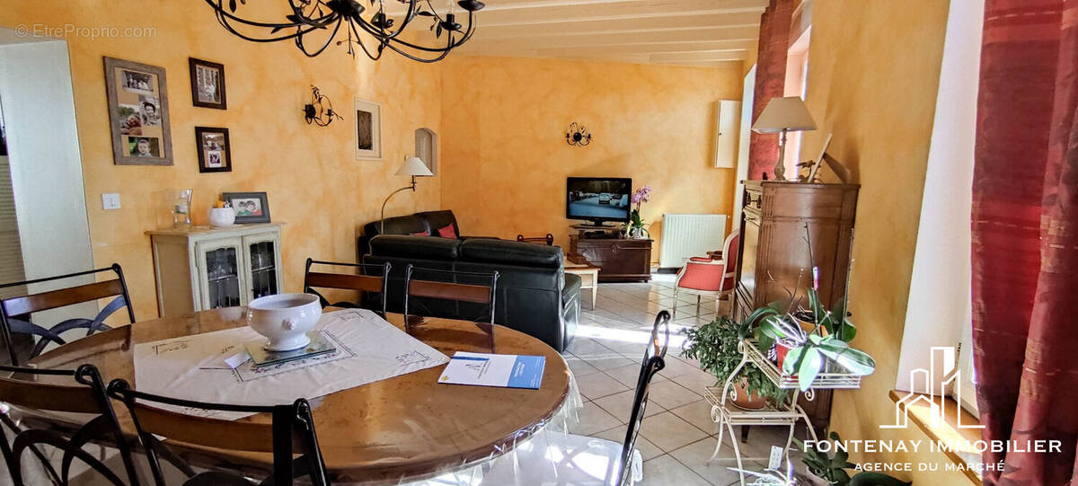 Maison à LE POIRE-SUR-VELLUIRE