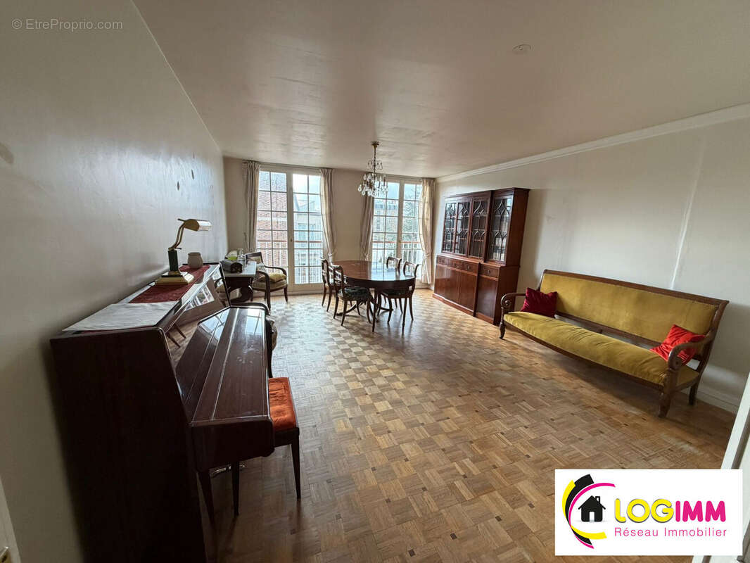 Appartement à VERSAILLES