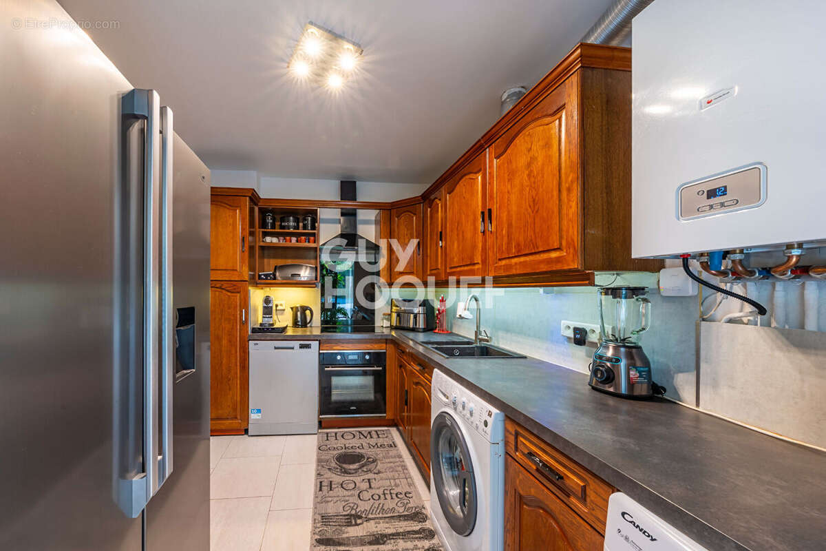 Appartement à EMERAINVILLE