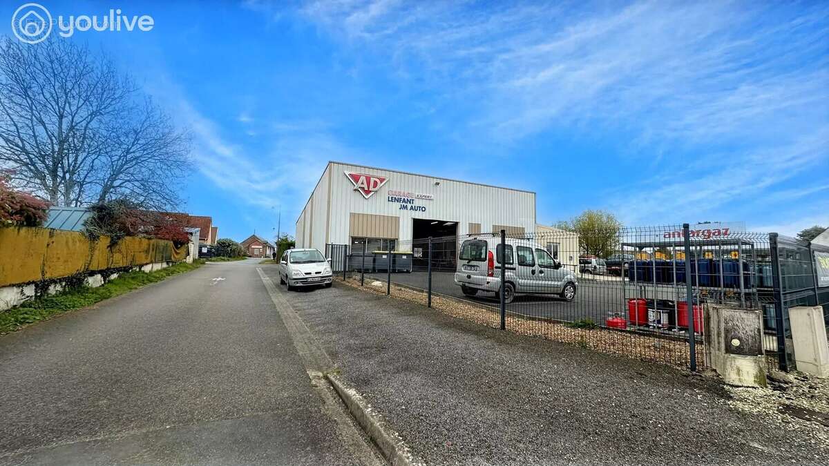 Commerce à MONTIGNY-LE-CHARTIF