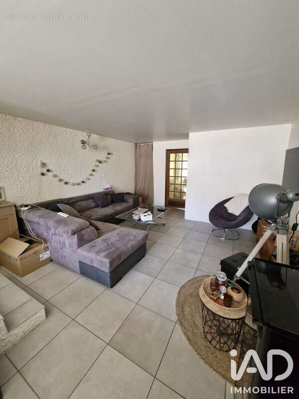 Maison 113 m² à Chalaines  - photo 4