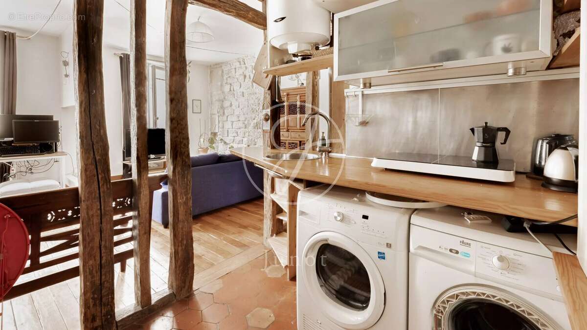 Appartement à PARIS-18E