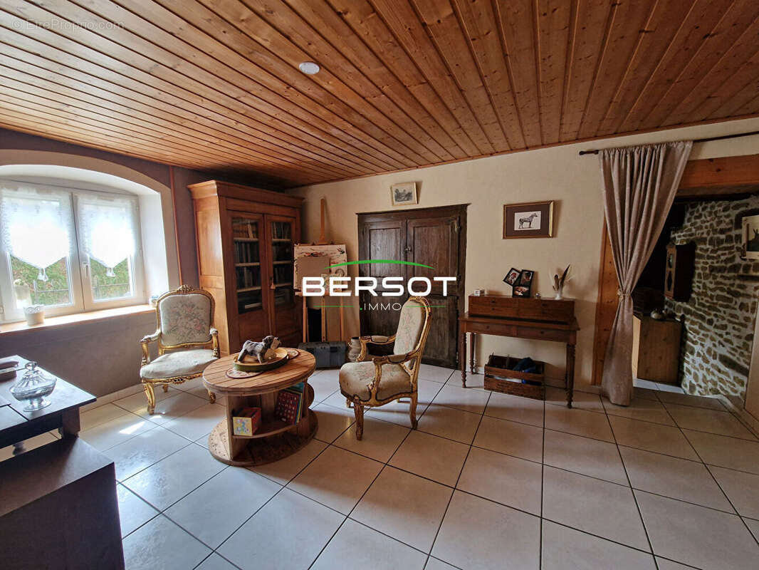 Maison à BAUME-LES-DAMES