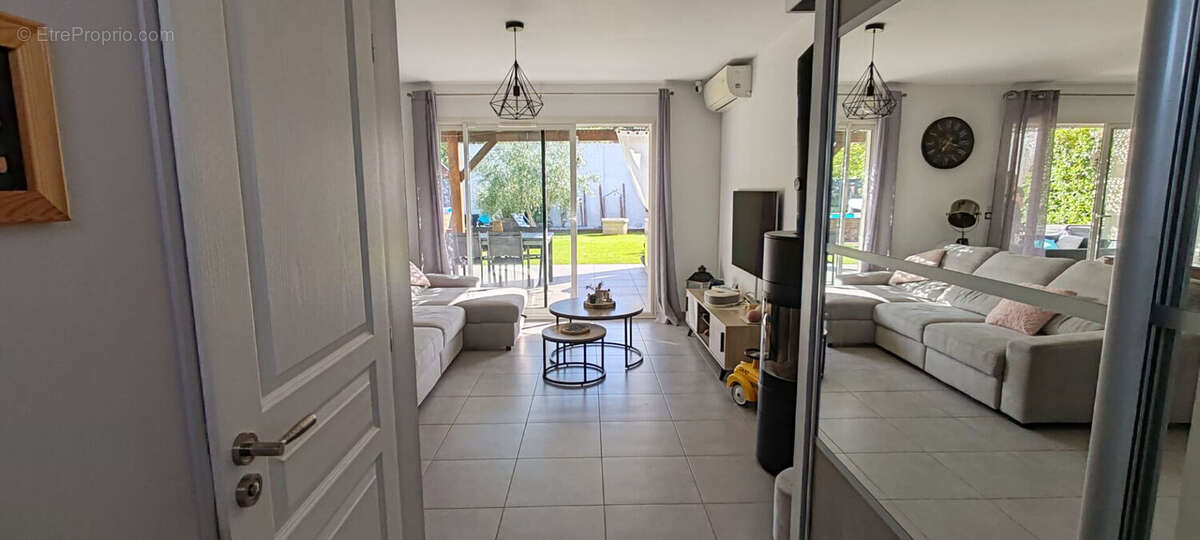 Maison à NANS-LES-PINS