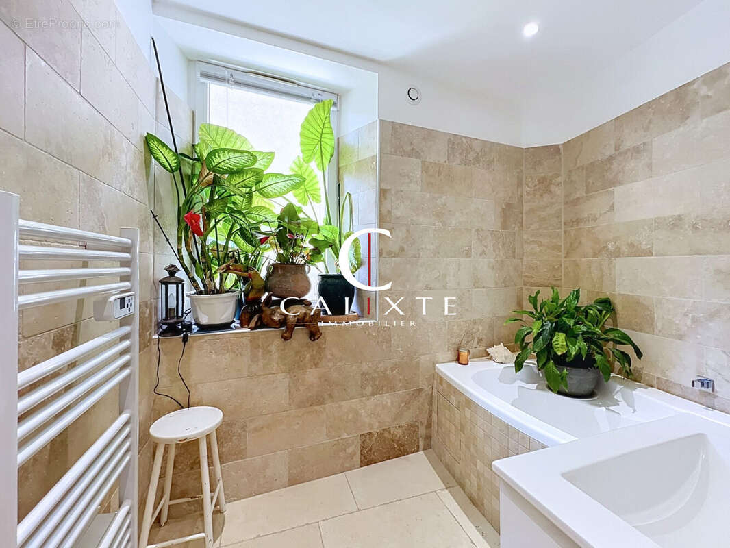 Maison 110 m² à Callian  - photo 6