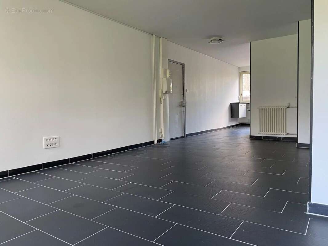 Appartement 62 m² à Saint-Etienne  - photo 3
